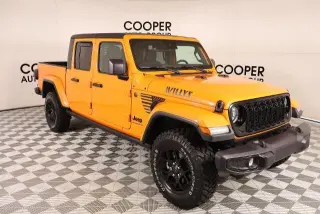 Jeep Gladiator 2025 4x4 Sport 4 puertas Crew Cab 5.0 pies. SB