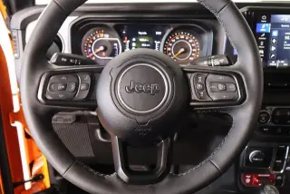 Jeep Gladiator 2025 4x4 Sport 4 puertas Crew Cab 5.0 pies. SB