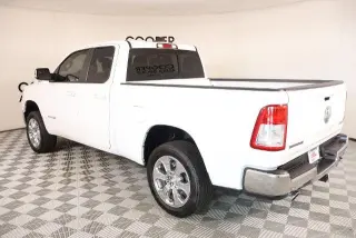 Ram 1500 2022 4x4 Lone Star 4 puertas Quad Cab 1.93 m (6.4 pies) Pickup