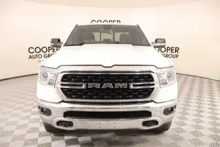 Ram 1500 2022 4x4 Lone Star 4 puertas Quad Cab 1.93 m (6.4 pies) Pickup