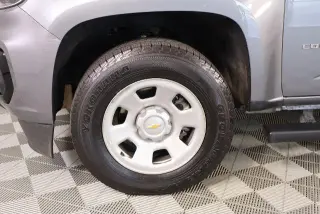 Chevrolet Colorado 2022 4x4 Camioneta de Trabajo 4 puertas Cabina Crew 5 pies. Caja Corta