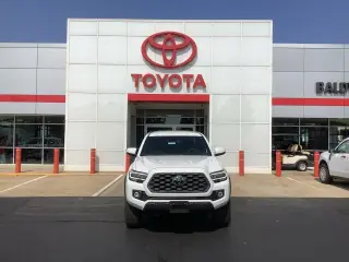 Toyota Tacoma 2023 4x4 TRD Pro 4 puertas Doble Cabina 5.0 pies SB 6M