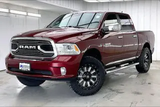Ram 1500 2016 4x4 Laramie Limited 4 puertas Cabina de equipo 5.5 pies. Caja corta Pickup