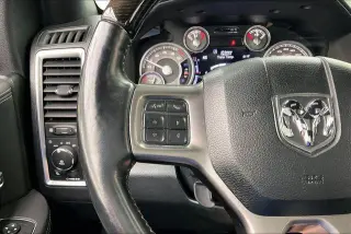 Ram 1500 2016 4x4 Laramie Limited 4 puertas Cabina de equipo 5.5 pies. Caja corta Pickup