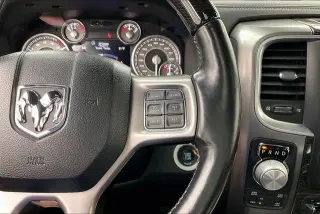 Ram 1500 2016 4x4 Laramie Limited 4 puertas Cabina de equipo 5.5 pies. Caja corta Pickup