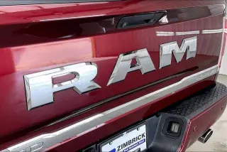 Ram 1500 2016 4x4 Laramie Limited 4 puertas Cabina de equipo 5.5 pies. Caja corta Pickup