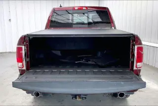 Ram 1500 2016 4x4 Laramie Limited 4 puertas Cabina de equipo 5.5 pies. Caja corta Pickup