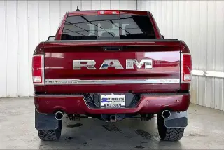 Ram 1500 2016 4x4 Laramie Limited 4 puertas Cabina de equipo 5.5 pies. Caja corta Pickup
