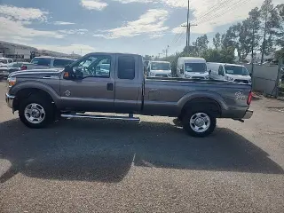 Ford F-250 Super Duty 2014 4x4 XLT Cabina Super 4 puertas 6.8 pies. Pickup