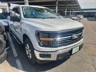 Ford F-150 2025 4x4 XLT 4 puertas SuperCrew 5.5 pies SB