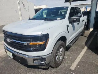 Ford F-150 2025 4x4 XLT 4 puertas SuperCrew 5.5 pies SB