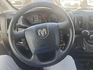 Furgón de carga Ram ProMaster 2014 2500 con distancia entre ejes de 136 pulgadas, 3 puertas y techo alto
