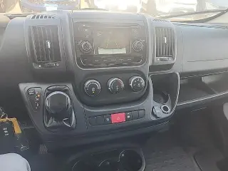 Furgón de carga Ram ProMaster 2014 2500 con distancia entre ejes de 136 pulgadas, 3 puertas y techo alto