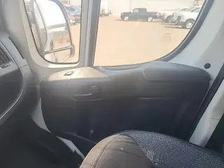 Furgón de carga Ram ProMaster 2014 2500 con distancia entre ejes de 136 pulgadas, 3 puertas y techo alto