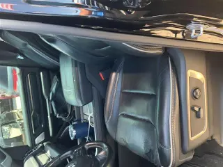 Ram 1500 2020 4x2 Limited 4 puertas Cabina de tripulación 5.6 pies. Caja corta Pickup