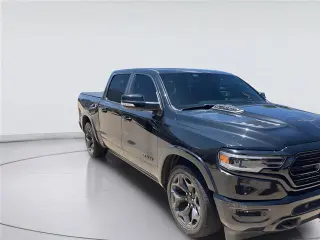 Ram 1500 2020 4x2 Limited 4 puertas Cabina de tripulación 5.6 pies. Caja corta Pickup