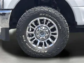 Ford F-250 Super Duty 2022 4x4 XLT Cabina Crew 4 puertas 6.8 pies. Caja corta Pickup