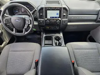 Ford F-250 Super Duty 2022 4x4 XLT Cabina Crew 4 puertas 6.8 pies. Caja corta Pickup