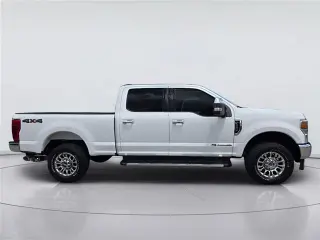 Ford F-250 Super Duty 2022 4x4 XLT Cabina Crew 4 puertas 6.8 pies. Caja corta Pickup
