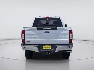 Ford F-250 Super Duty 2022 4x4 XLT Cabina Crew 4 puertas 6.8 pies. Caja corta Pickup