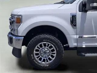 Ford F-250 Super Duty 2022 4x4 XLT Cabina Crew 4 puertas 6.8 pies. Caja corta Pickup