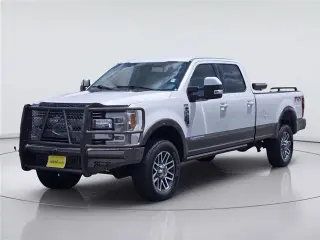 Ford F-350 Super Duty 2019 4x4 Lariat 4 puertas Cabina Crew 6.8 pies. SRW Pickup
