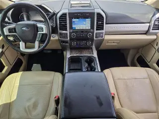 Ford F-350 Super Duty 2019 4x4 Lariat 4 puertas Cabina Crew 6.8 pies. SRW Pickup