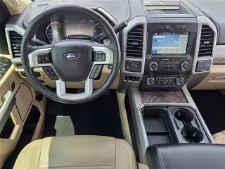 Ford F-350 Super Duty 2019 4x4 Lariat 4 puertas Cabina Crew 6.8 pies. SRW Pickup