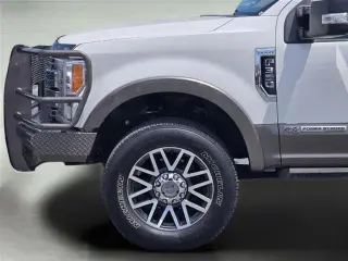 Ford F-350 Super Duty 2019 4x4 Lariat 4 puertas Cabina Crew 6.8 pies. SRW Pickup