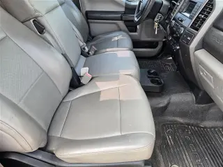 Ford F-250 Super Duty 2019 4x2 XL 2 puertas Cabina Regular 8 pies LB Pickup