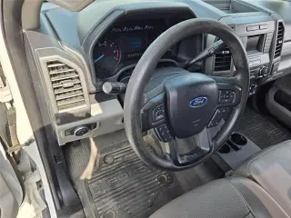 Ford F-250 Super Duty 2019 4x2 XL 2 puertas Cabina Regular 8 pies LB Pickup