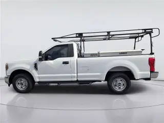 Ford F-250 Super Duty 2019 4x2 XL 2 puertas Cabina Regular 8 pies LB Pickup