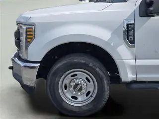Ford F-250 Super Duty 2019 4x2 XL 2 puertas Cabina Regular 8 pies LB Pickup