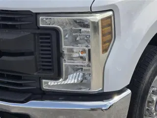 Ford F-250 Super Duty 2019 4x2 XL 2 puertas Cabina Regular 8 pies LB Pickup