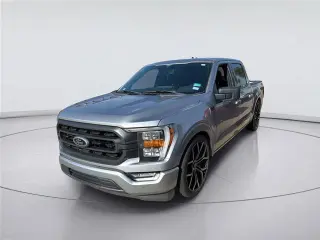 Ford F-150 2021 4x2 XLT 4 puertas SuperCrew 5.5 pies. SB