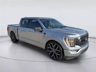 Ford F-150 2021 4x2 XLT 4 puertas SuperCrew 5.5 pies. SB