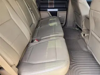 Ford F-150 2017 4x2 Lariat 4 puertas SuperCrew 5.5 pies. SB