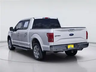 Ford F-150 2017 4x2 Lariat 4 puertas SuperCrew 5.5 pies. SB