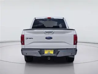 Ford F-150 2017 4x2 Lariat 4 puertas SuperCrew 5.5 pies. SB