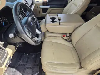 Ford F-150 2017 4x2 Lariat 4 puertas SuperCrew 5.5 pies. SB
