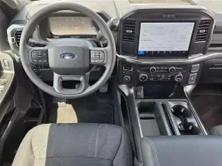 Ford F-150 2026 4x2 STX 4 puertas SuperCrew 5.5 pies. SB