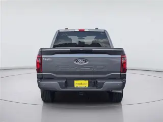 Ford F-150 2026 4x2 STX 4 puertas SuperCrew 5.5 pies. SB