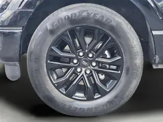 Ford F-150 2024 4x2 XLT 4 puertas SuperCrew 5.5 pies. SB