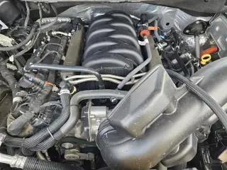 Ford F-150 2024 4x2 XLT 4 puertas SuperCrew 5.5 pies. SB