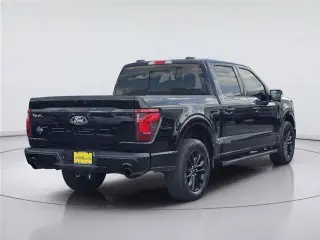 Ford F-150 2024 4x2 XLT 4 puertas SuperCrew 5.5 pies. SB