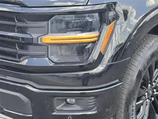Ford F-150 2024 4x2 XLT 4 puertas SuperCrew 5.5 pies. SB