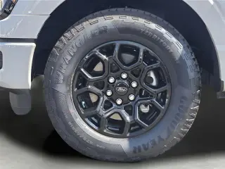 Ford F-150 2024 4x2 XLT 4 puertas SuperCrew 5.5 pies. SB