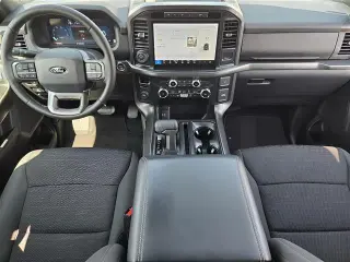 Ford F-150 2024 4x2 XLT 4 puertas SuperCrew 5.5 pies. SB