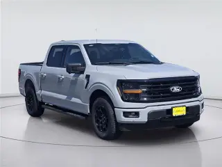 Ford F-150 2024 4x2 XLT 4 puertas SuperCrew 5.5 pies. SB