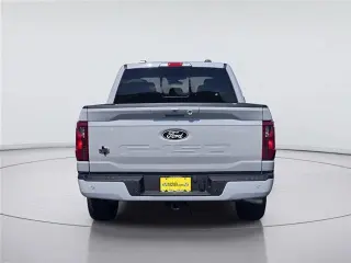 Ford F-150 2024 4x2 XLT 4 puertas SuperCrew 5.5 pies. SB
